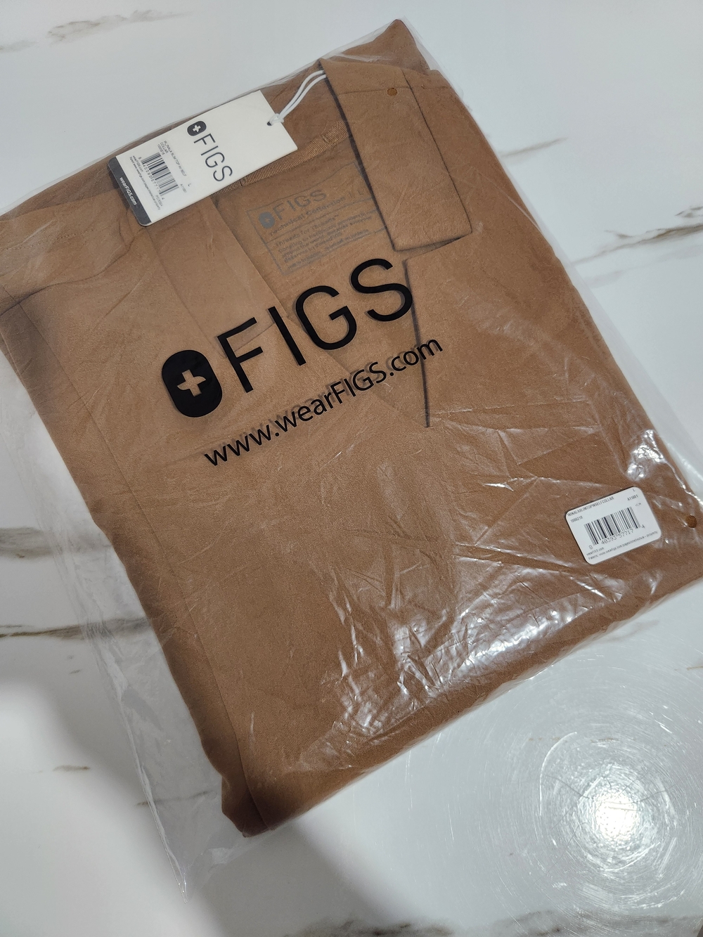 FIGS Scrub Inala Slim Top w/ Self Collar